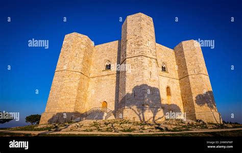 Castel Del Monte tourist