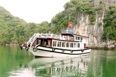 Tour Boats in Cat Ba Harbor