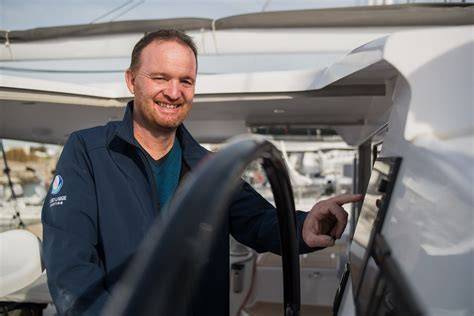Catamaran Customer Service