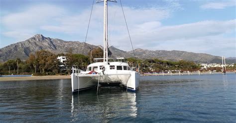 Catamaran Dolphin Watching
