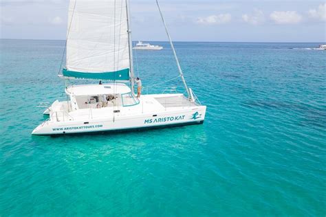 Catamaran Onboard Experience