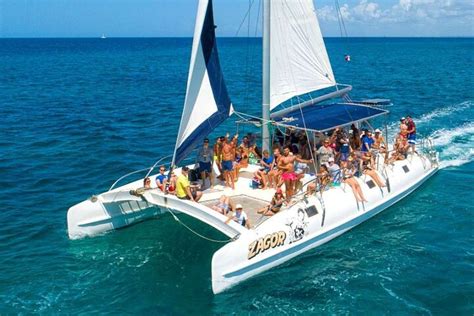 Catamaran Saona Island excursion