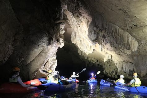 Cave Kayaking Belize