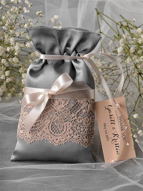 Cenderahati Untuk Perkahwinan