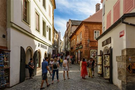 Cesky Krumlov Crowds