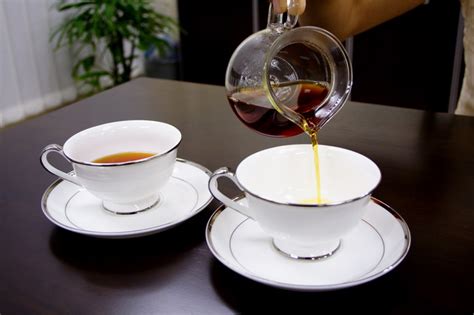 Ceylon tea serving