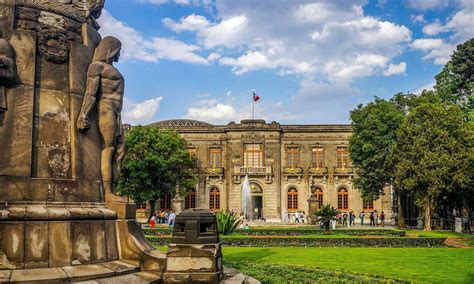 Chapultepec Castle walking tour guide