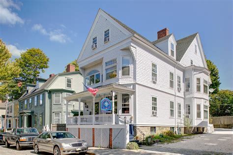 Chart House Inn Newport