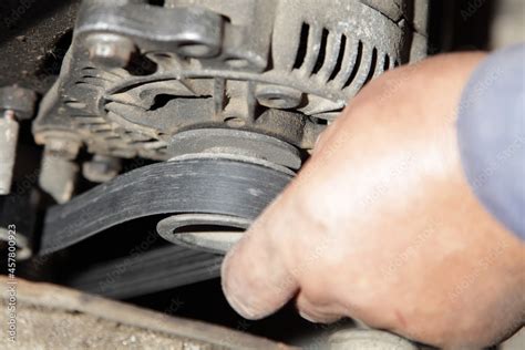 Checking Alternator Belt