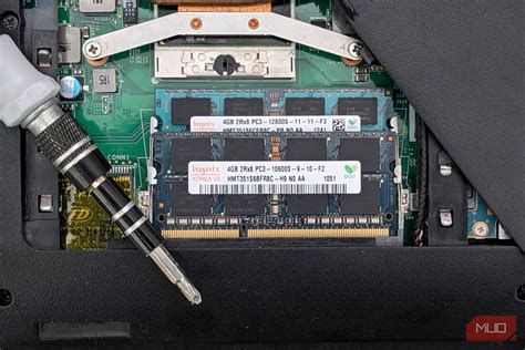 Mengecek komponen hardware laptop