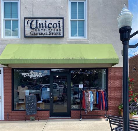 Checking Your Local Store Hours and Availability