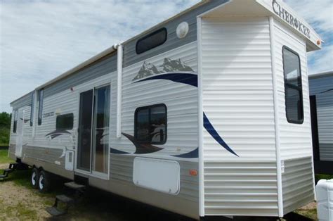 Experience Luxury Living in the Great Outdoors with Cherokee Park Models for Sale