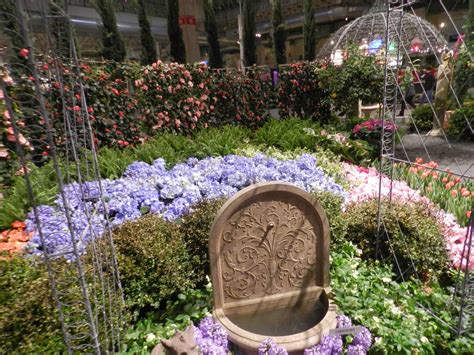 Explore the Beautiful Landscapes at the Chicago Flower and Garden Show 2023