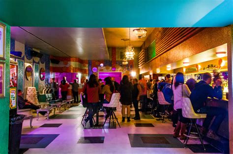 Discover the Ultimate Pampering Experience at Chicago's Premier Beauty Bar - Indulge in Luxury and Glamour!