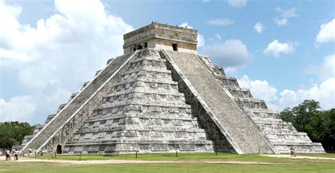 Chichen Itza Mayan pyramid