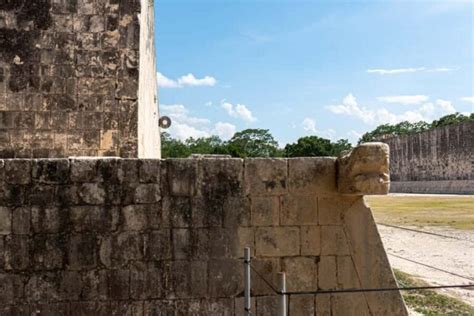 Chichen Itza expert guide