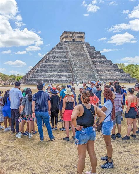 Chichen Itza tour guide