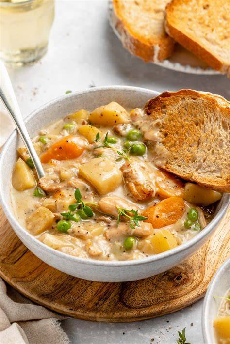 Hearty Chicken Stew Recipe by Mia's Kitchen: Delicious Comfort Food