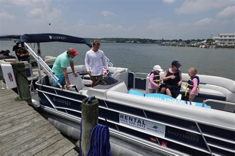 Chincoteague Pontoon Boating