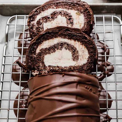 No-Bake Chocolate Chip Ice Cream Cake Roll