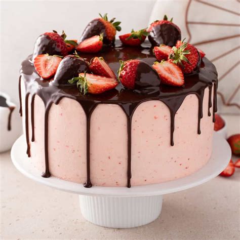 Chocolate Strawberry Cake