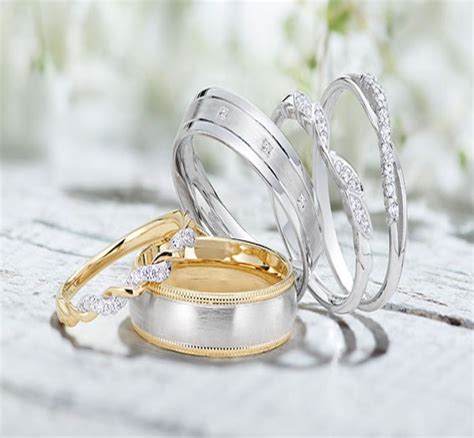 Choose Your Wedding Ring Set with Care and Love