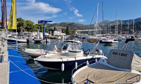 Choosing Boat Dubrovnik