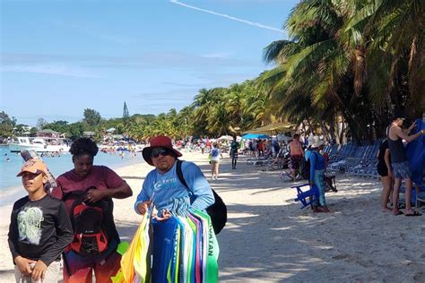 Choosing Right Tour Roatan