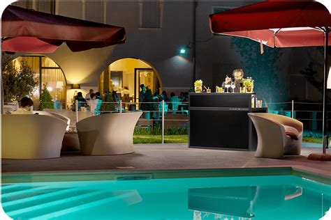 Choosing Your Perfect Portable Bar