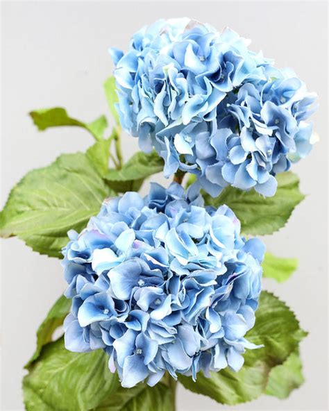 Choosing the Perfect Artificial Hydrangea