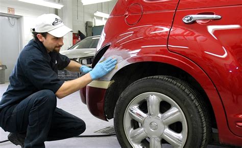 Choosing the Right Auto Body Repair Shop