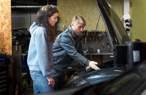 Choosing the Right Auto Body Shop