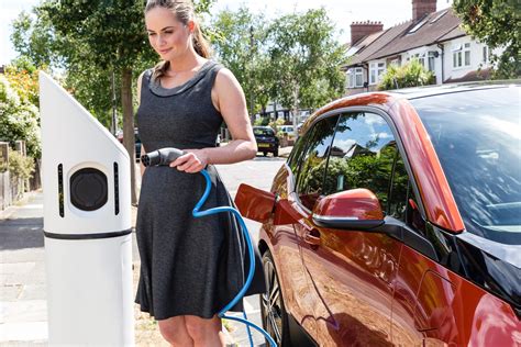 Choosing the Right Charging Station for Your Electric Car