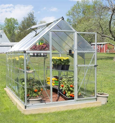 10 Essential Tips for Successful Greenhouse Gardening
