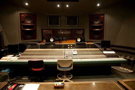 Choosing the Right Music Studio