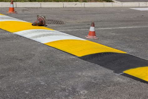 Choosing the Right Speed Bump Paint: Types and Durability