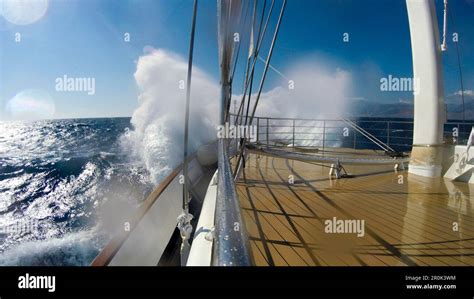 Choppy seas affecting water visibility