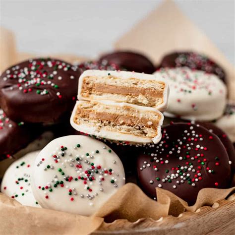 Christmas Cookies Made With Ritz Crackers