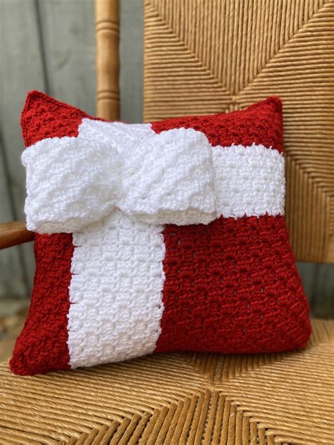 Christmas Crochet Pillow Patterns Free