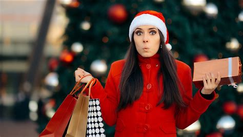 Christmas Shoppers -  get your shopping done quickly, but not too quickly