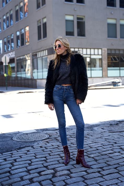 Christmas crop sweater with high-waisted jeans