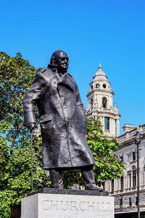 Churchill Statue London