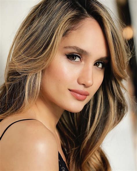 Cinta Laura Wallpapers