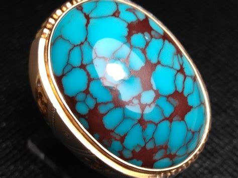 Ciri Batu Pirus Mahal