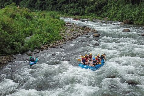 Class III rapids rafting