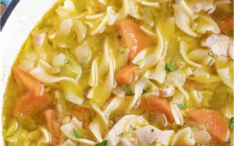 10 Amazing Chicken Soup Recipes for a Cozy Night In