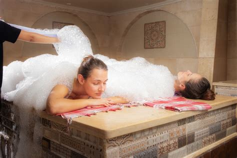 Cleopatra massage