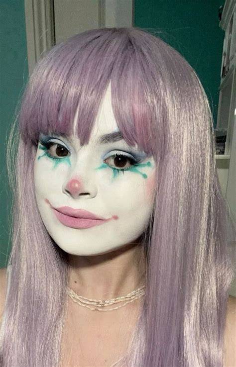 Clowncore Makeup Tutorial: Colorful & Fun Looks