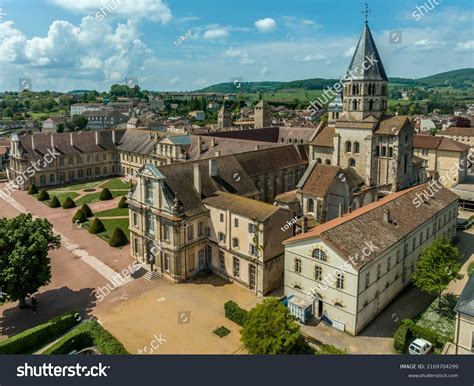 Cluny Abbey: A Close Look at the Private Guided Tour with Ticket Included