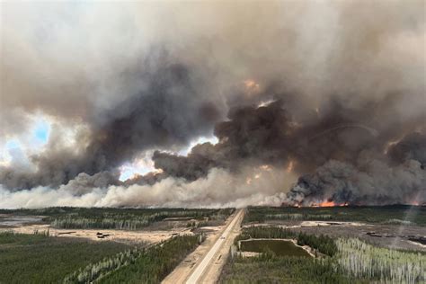 Canada Forest Fire Maps Near Me & Evacuations for May 30